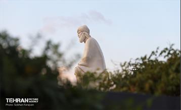 رونمایی از تندیس مولانا در میدان محمدیه 4