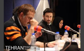 نمایشنامه خوانی سالی که دو بار پاییز شد 25