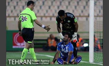 دیدار استقلال و نفت تهران در لیگ برتر فوتبال 12