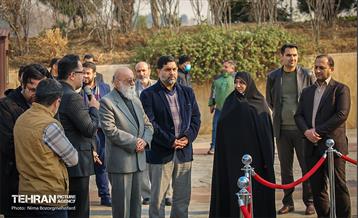 مراسم رونمایی از سازه حجمی عروج 15