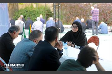 میز خدمت شهرداری تهران در نماز جمعه 13