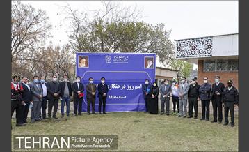 مراسم درختکاری در بوستان ولایت  11