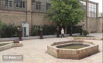 بازدید معماران از مجموعه تاریخی اتحادیه و پروژه بازآفرینی ساختمان بلدیه 25