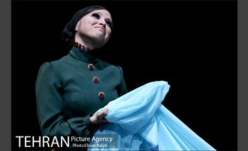 نمایش خانه‌اى در انتهاى خیابان بهار 18