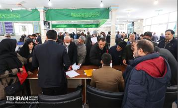 قرار خدمت؛ دیدار مردمی شهردار تهران در مسجد جامع مسعودیه 14