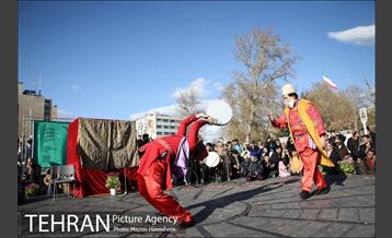 جنگ شادی در تئاتر شهر 18