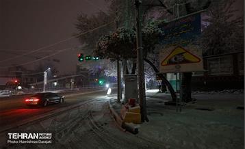 به وقت خدمت؛ برف‌روبی منطقه 1 شهرداری تهران 1