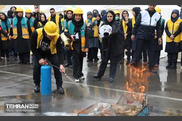 مانور گروه‌های مردمی دوام در منطقه 17 تهران 17