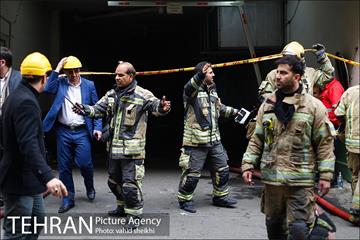 پایان عملیات اطفای حریق ساختمان برق حرارتی میدان ولیعصر 1