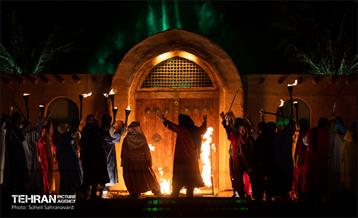 نمایش «تنهاتر از مسیح» 29