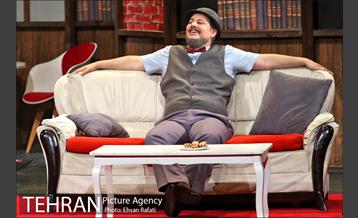 نمایش یک ساعت آرامش در تماشاخانه ایرانشهر 16