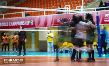 دیدار دو تیم والیبال زنان سایپا و ذوب آهن اصفهان 24