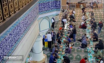 ضیافت افطاری در حرم عبدالعظیم حسنی(ع) 16