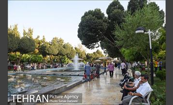 بعدازظهر تابستانی در میدان نبوت (هفت حوض) 13