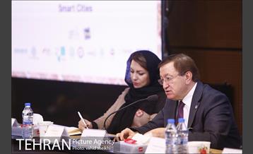 نشست کمیته شهرهای هوشمند در چهارمین جایزه جهانی خشت طلایی 32