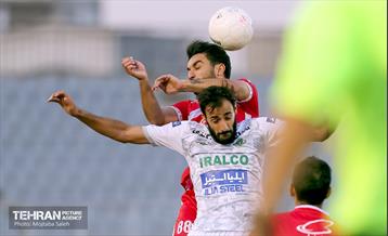 دیدار تیم های فوتبال پرسپولیس و آلومینیوم اراک 15