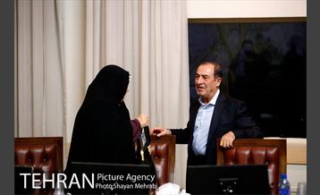 نخستین جلسه مجمع ٥١ نفره امید با حضور شهردار و استاندار تهران 23