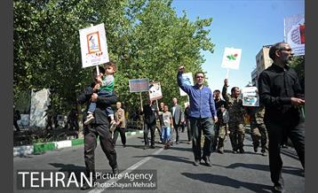 راهپیمایی ضدآمریکایی نمازگزاران جمعه تهران 3