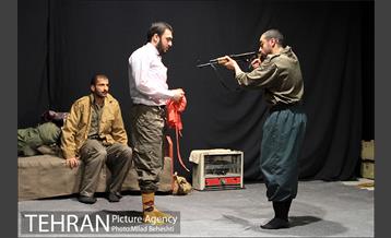 نمایش لیلی نام تمام دختران ایران زمین است‎ 9