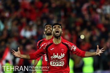 دیدار تیم های فوتبال پرسپولیس و پیکان