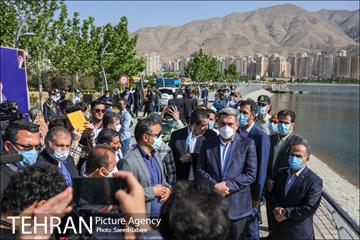 آئین بهره برداری از پروژه های مجموعه فرهنگی گردشگری دریاچه شهدای خلیج فارس 21