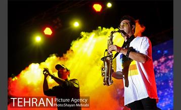 کنسرت مهدی جهانی در بوستان نهج البلاغه 15