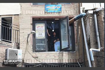 آتش‌سوزی انبار چسب در بازار تهران 29