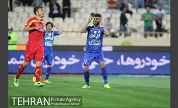 دیدار استقلال و فولاد خوزستان در لیگ برتر فوتبال 13