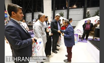 حضور شهردار تهران در باغ کتاب در کمپین با مهر تا مهر 11