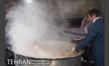 آیین سنتی " سمنوپزان" در میدان امام حسین (ع) 7