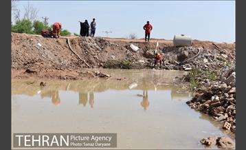 عملیات تخلیه کامل آب شهرک مسکونی پیام اهواز 33