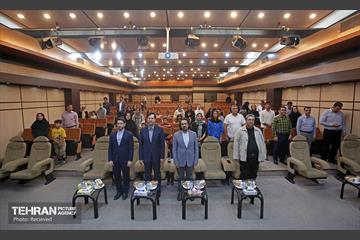 تقدیر از فرزندان همکاران شهرداری تهران 32