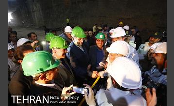 مراسم اتصال جبهه های حفاری شمالی و جنوبی تونل زیر گذر استادمعین 17