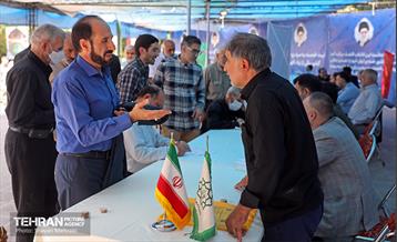 میز خدمت شهرداری تهران در نماز جمعه 38