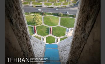 تور عکاسی از مجموعه فرهنگی برج آزادی 23