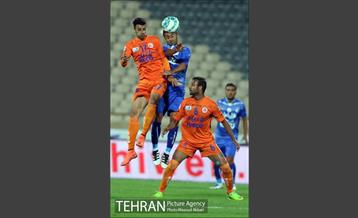 دیدار استقلال تهران و سایپا در لیگ برتر فوتبال 21
