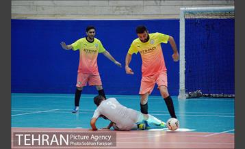 دیدار تیم های فوتسال مرکز ارتباطات و سازمان ورزش 17