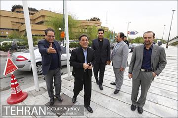 بازدید وزیر راه و شهرسازی از باغ کتاب 1