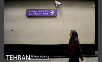 شبگردی اصحاب رسانه در خط 7 مترو تهران 7
