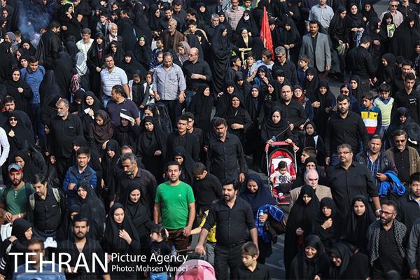 راهپیمایی جاماندگان اربعین حسینی از کربلا در تهران 1