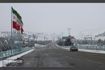 عملیات برف‌روبی در منطقه چهار