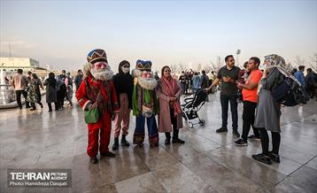 استقبال مسافران نوروزی از برج میلاد تهران  21
