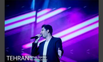 اجرای کنسرت فرزاد فرزین ویژه کودکان کار 17