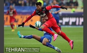 دیدار تیم های فوتبال استقلال و پرسپولیس