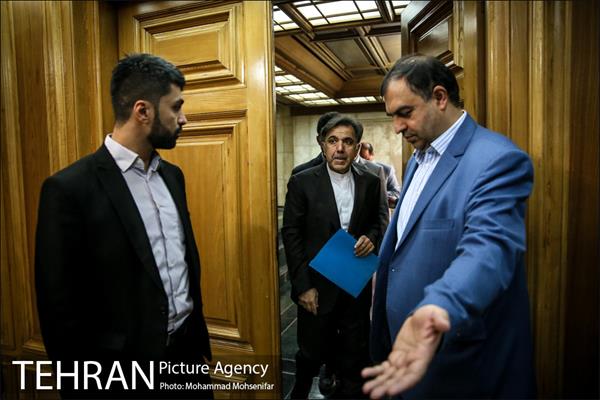 ارائه برنامه عباس آخوندی کاندید پست شهردار 6