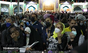 لحظه سال تحویل در حرم امام زاده صالح(ع) 13