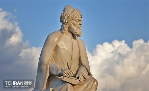 رونمایی از تندیس مولانا در میدان محمدیه 8