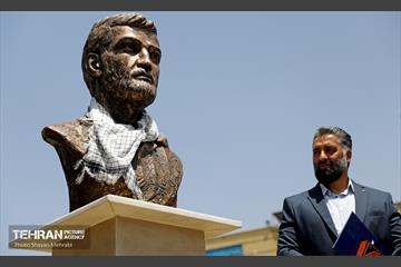 رونمایی از سردیس سردار شهید احمد متوسلیان 8