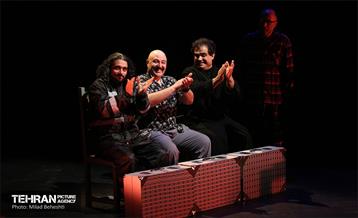 نمایش فرودگاه، پرواز شماره ۷۰۷‎‎