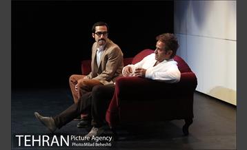 نمایش سه خواهر‎ 13